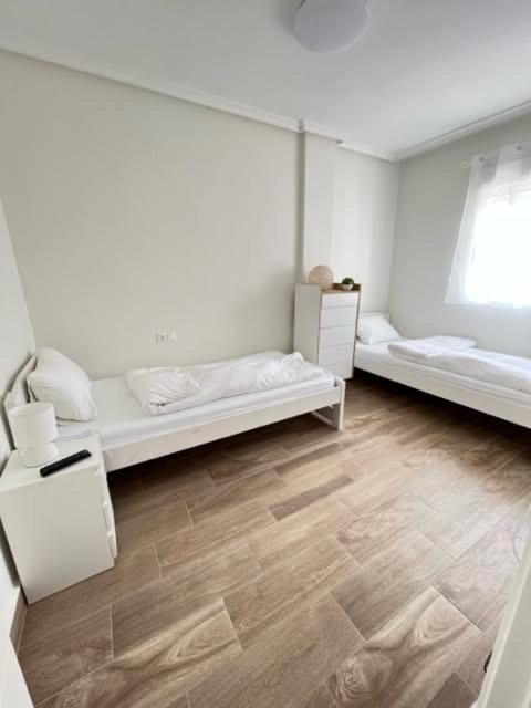 Apartamento Eb By Zanis Torrevieja Exterior foto